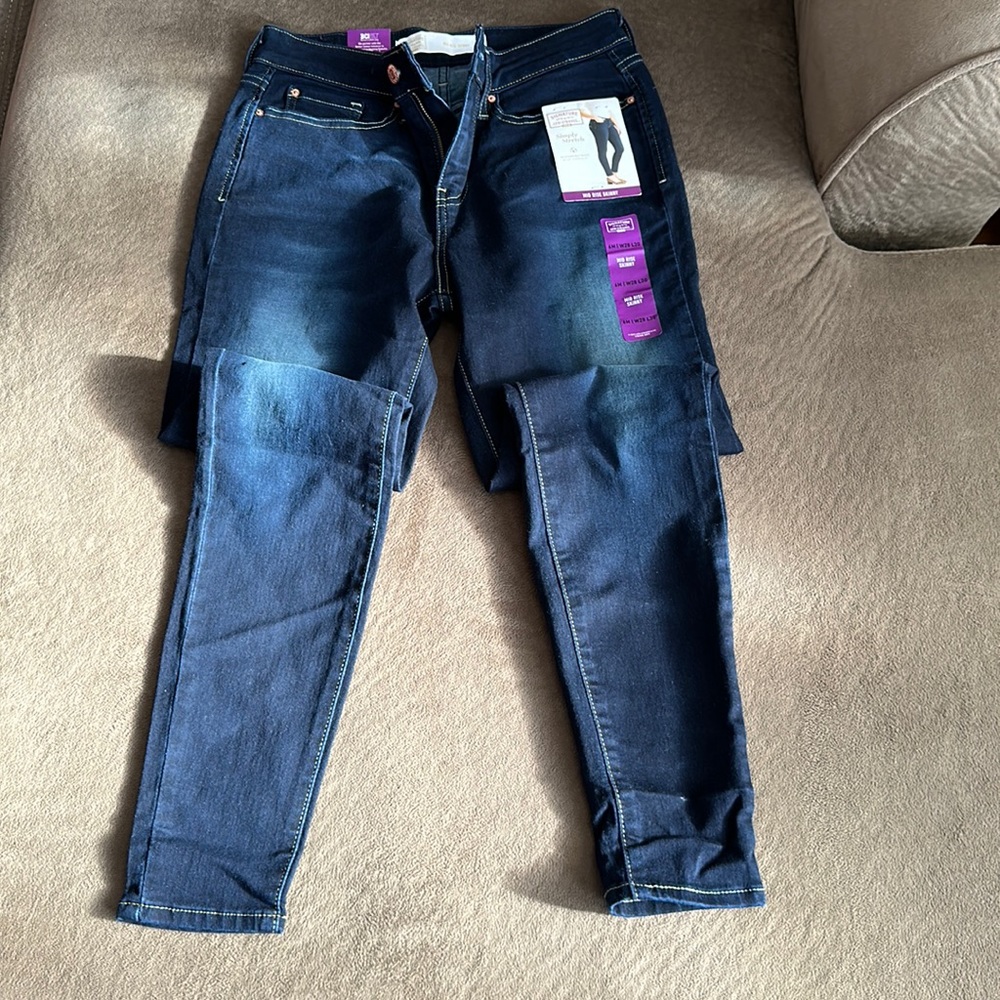 Levi Strauss Mid Rise Skinny Jeans